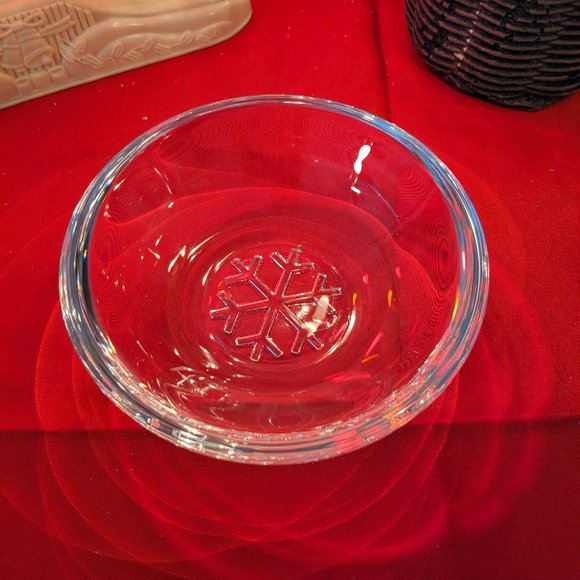 Orrefors Round Heavy Crystal Snowflake Bowl - Picture 1 of 13